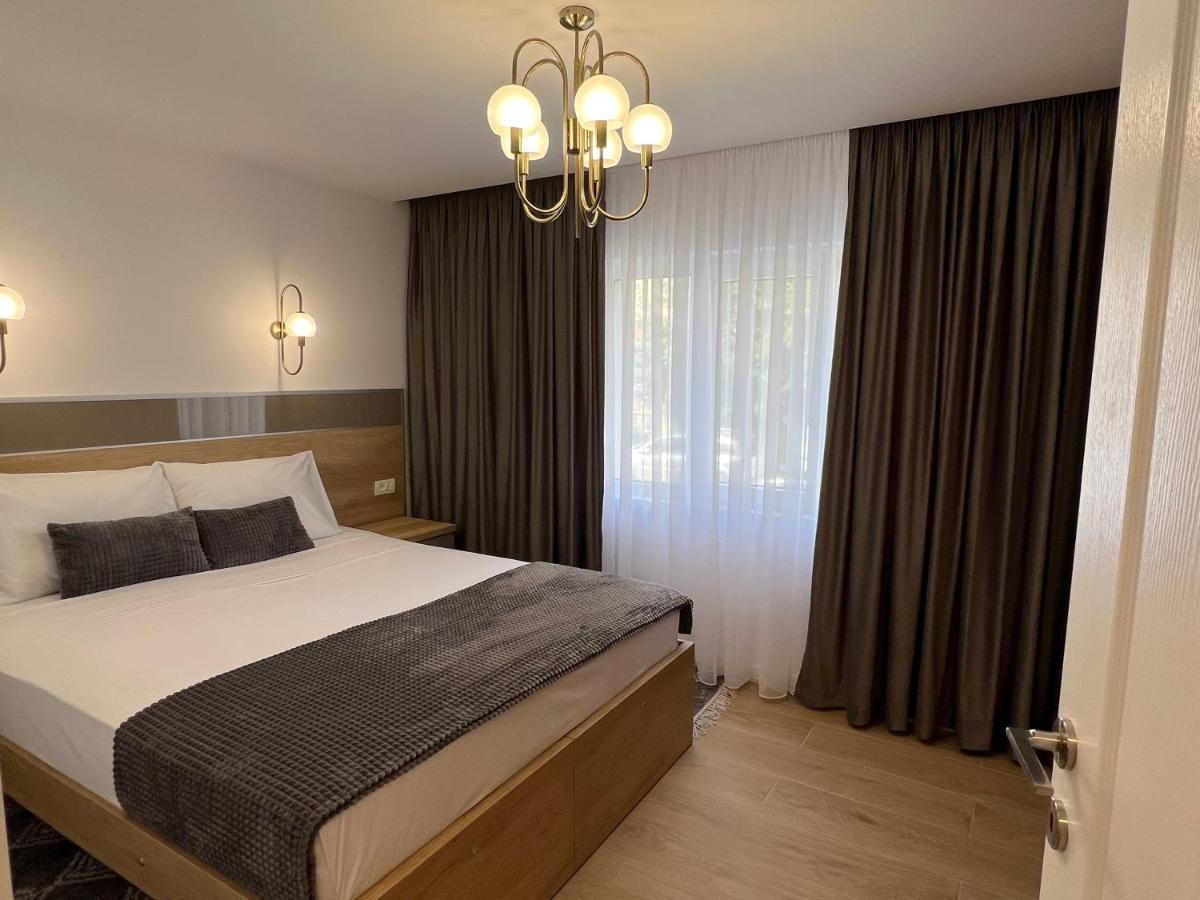 Luxury Apartment Centrul Vechi Curtea De Arges Exterior photo