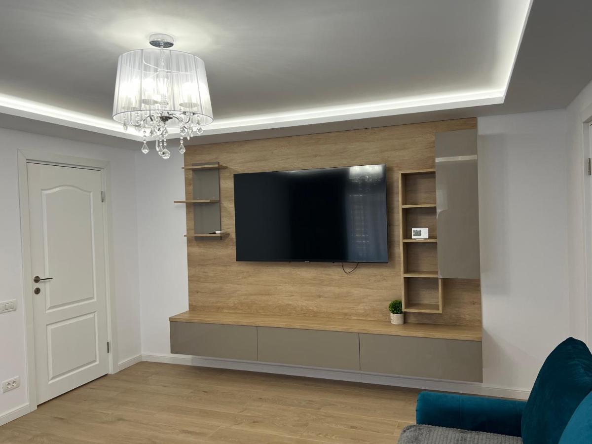 Luxury Apartment Centrul Vechi Curtea De Arges Exterior photo