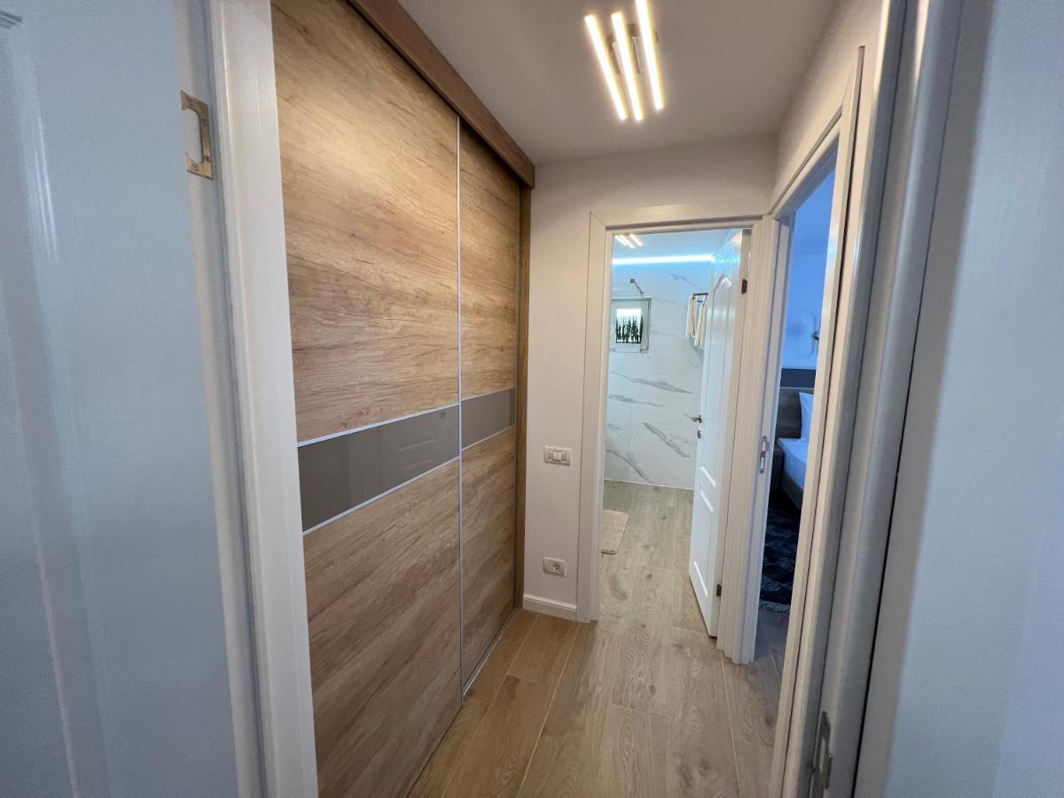 Luxury Apartment Centrul Vechi Curtea De Arges Exterior photo